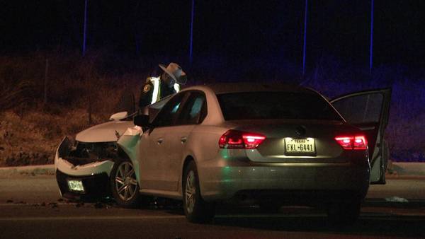 Image: Head-on vehicle crash sends pregnant woman to hospital, deputies say